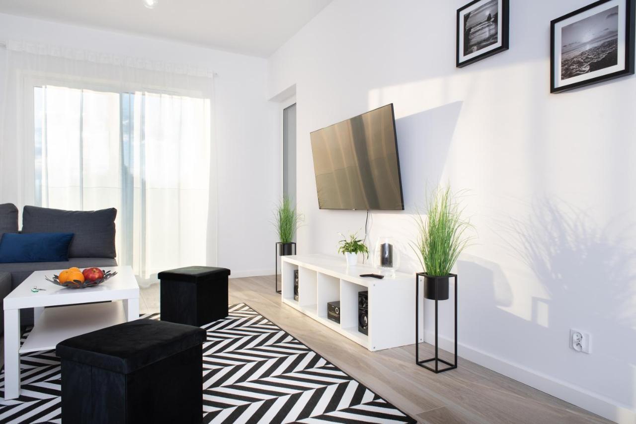 Apartament Happy Holiday Колобжег Екстериор снимка