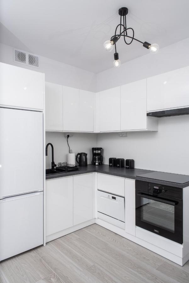 Apartament Happy Holiday Колобжег Екстериор снимка