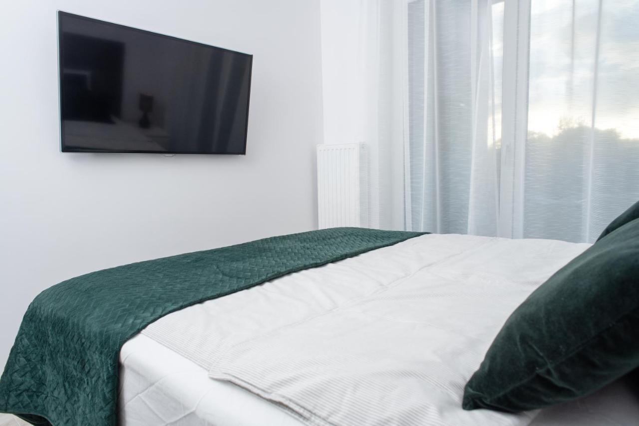 Apartament Happy Holiday Колобжег Екстериор снимка